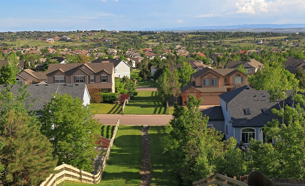 You are currently viewing What To Look For When Selecting A Denver Roofing Company