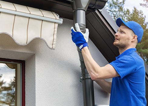 Gutter repair service